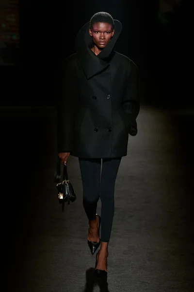 Look 2